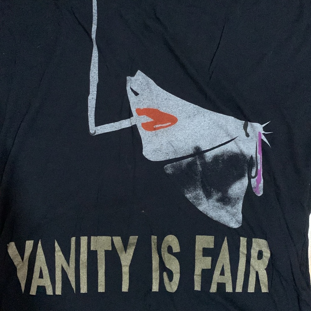 Vanity is Fair lady smoking t shirt no size